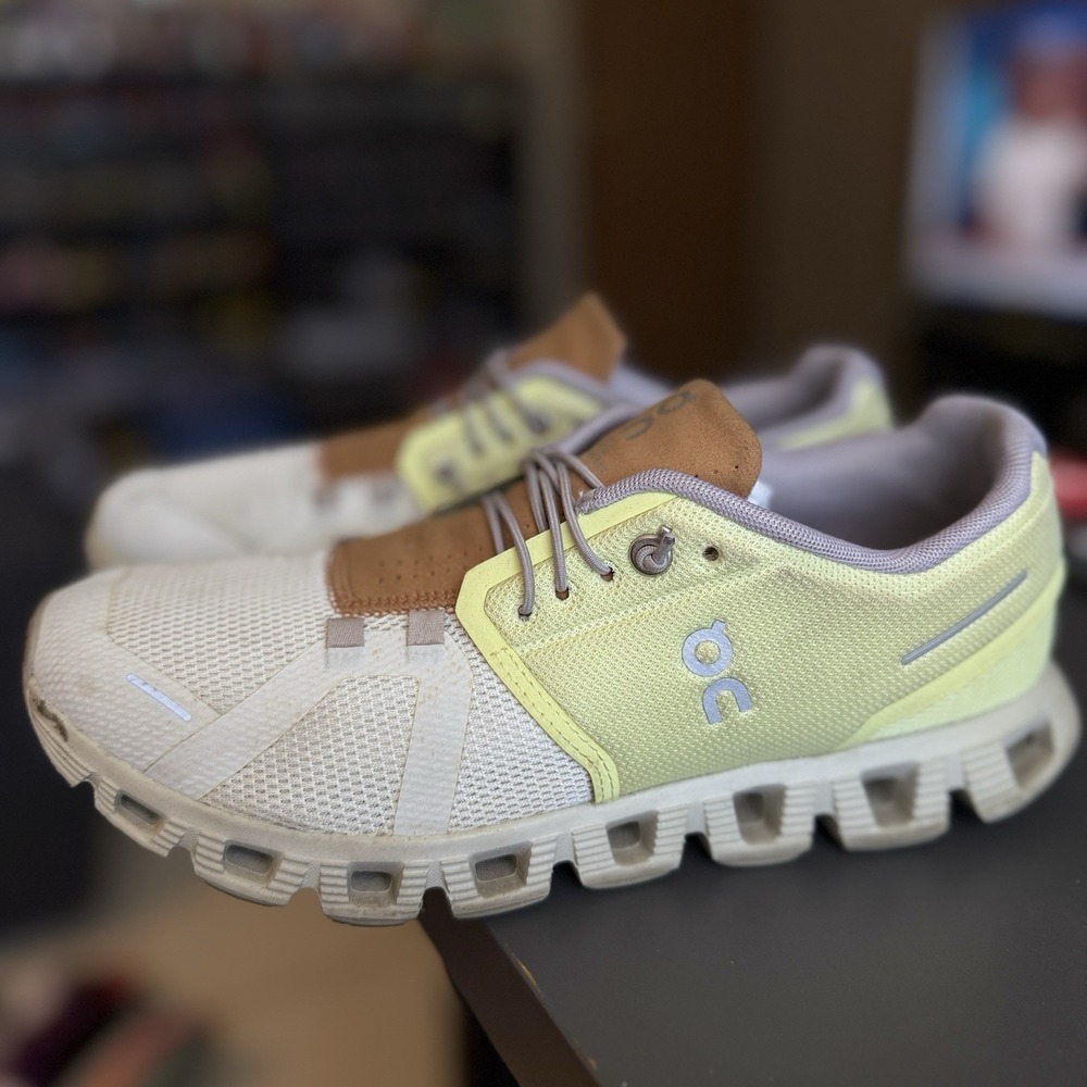 On Cloud 5 Women 9 Hay/Ice Sneakers Shoes Running Walking 59.98362